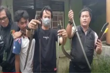 Bawa Sajam saat Tawuran,...