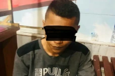 Aniaya Teman Wanita...