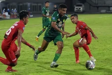 Hasil Persebaya vs Persija:...