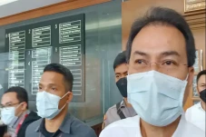 Sidang Putusan Ditunda,...