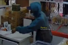 Komplotan Maling Jarah...