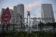 Menteri Keuangan dan...