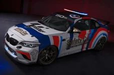 Safety Car dari BMW...