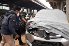 Tabrak 3 Warga di Pulogadung,...