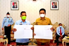 Layanan Hukum dan Imigrasi...