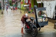 Sungai Bahilang Meluap,...