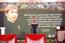 Resmikan Sarpras Kepolisian...