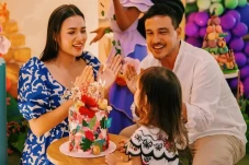 Raisa Rayakan Ulang...