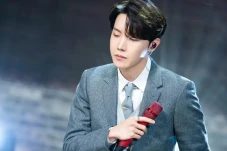 J-Hope BTS Ultah ke-29,...