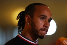 Lewis Hamilton Tegaskan...