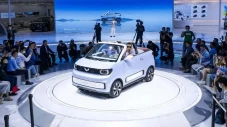 Wuling Siapkan Versi...