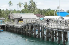 Miris! Tak Ada Jembatan...