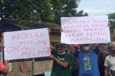 Gara-gara Harga Kedelai...