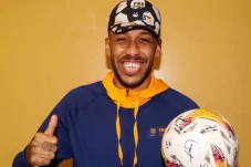 Aubameyang Gelar Karpet...