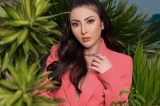 Model Ayu Aulia Percobaan...