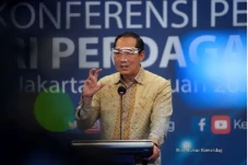 Mendag Lutfi Sedang...