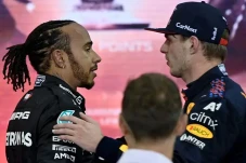 Lewis Hamilton Desak...