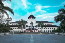 5 Daerah dengan Pernikahan...