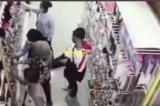 Terekam CCTV, Komplotan...