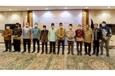 Bangun Halal Tourism,...