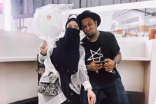 Geram Foto Tanpa Hijabnya...