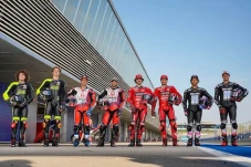 Ducati Punya 8 Pembalap...