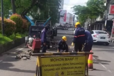 Dinas PU Makassar Turunkan...