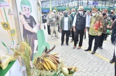 Puluhan Tahun Kumuh,...