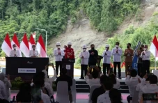 Jokowi Resmikan PLTA...
