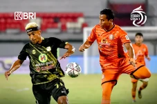 Liga 1 Persiraja vs...