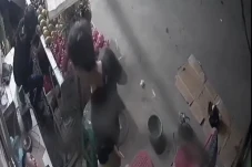 Terlelap Saat Jaga Lapak,...