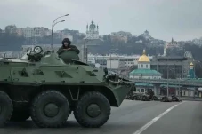 Invasi Rusia Sulit Dibendung,...