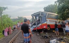 Bus Pariwisata Harapan...