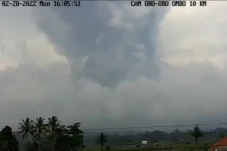 Gunung Semeru Bergolak,...
