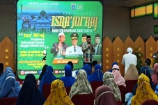 Peringatan Isra Mi’raj,...