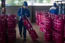 Pertamina Sesuaikan...