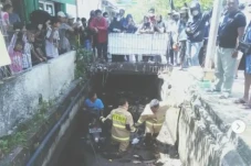 Pengendara Motor Wanita...