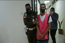 Buron 6 Tahun, Koruptor...