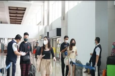 Hari Raya Nyepi, Bandara...