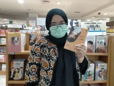 Laris di Wattpad, Novel...