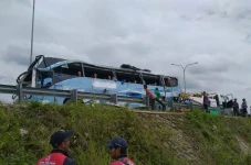 Horor! Bus Pariwisata...