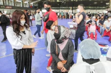 Puluhan Warga Antusias...