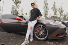 Indra Kenz Koleksi Mobil...
