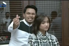 Target Nikah Usia 24...