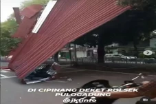 Angin Kencang Terjang...