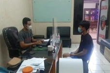 Usai Dicekik dan Pingsan,...