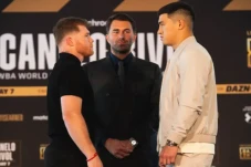 Setelah Bivol, Canelo...