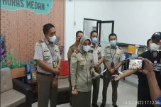 Flu Burung Mewabah,...