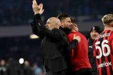 AC Milan Gasak Napoli,...