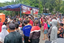 Ratusan Warga Pejagalan...